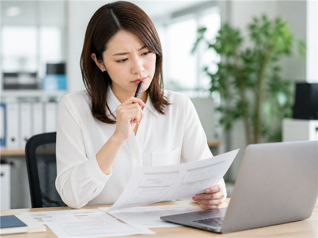 求人原稿をどう書けばよいか悩むアルバイト採用担当者